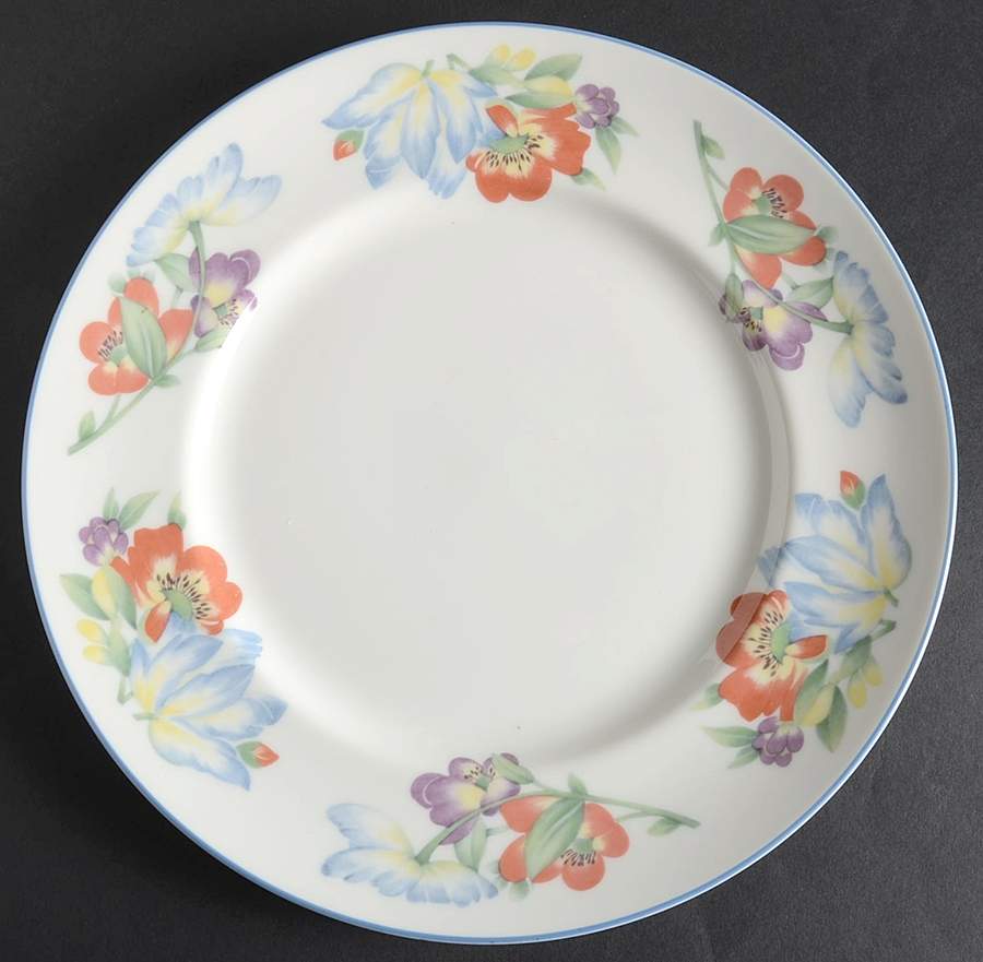 Fontainebleau Dinner Plate by Royal Doulton-1