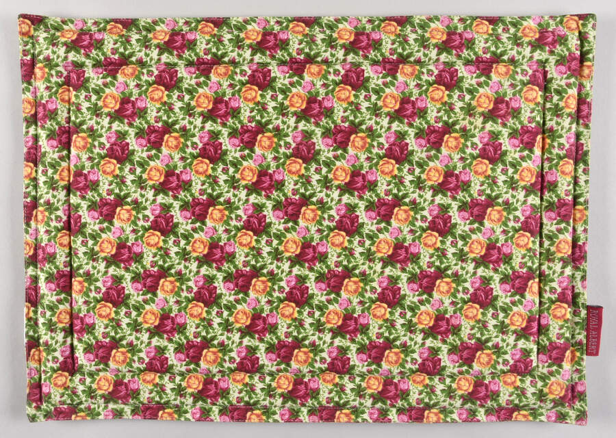 Old Country Roses Chintz Collection Cloth Placemat by Royal Albert-1
