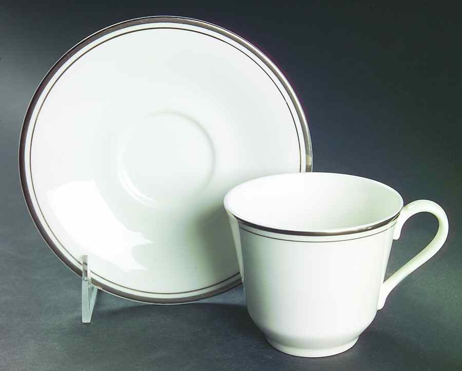 RD107 Flat Cup & Saucer Set by Royal Doulton-1