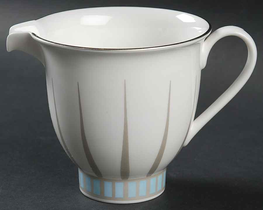 Linea Creamer by Royal Worcester-1