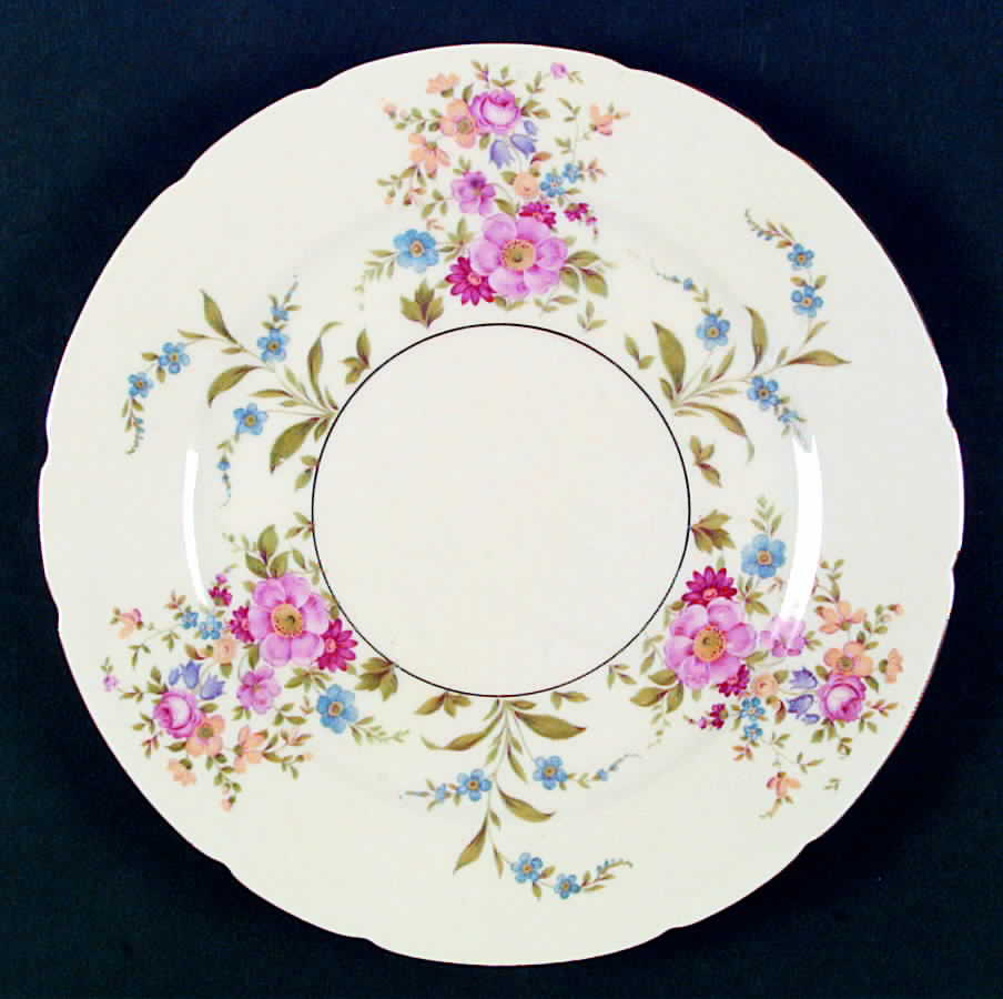 ROI36 Dinner Plate by Royal Ivory (Czech, Germany)-1
