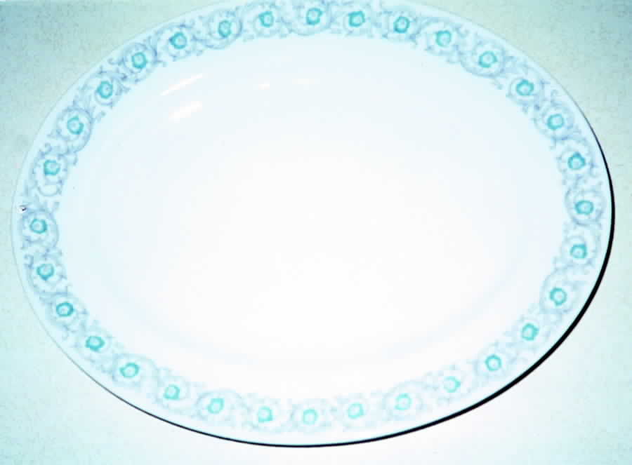 ROA71 14" Oval Serving Platter by Royal Albert-1
