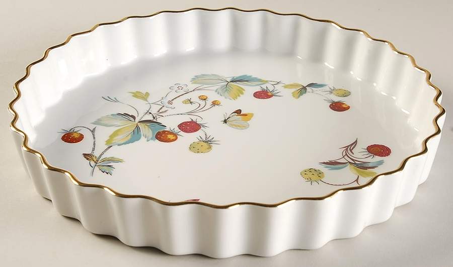 Strawberry Fair (Oven To Table, Gold) 10" Quiche by Royal Worcester-1