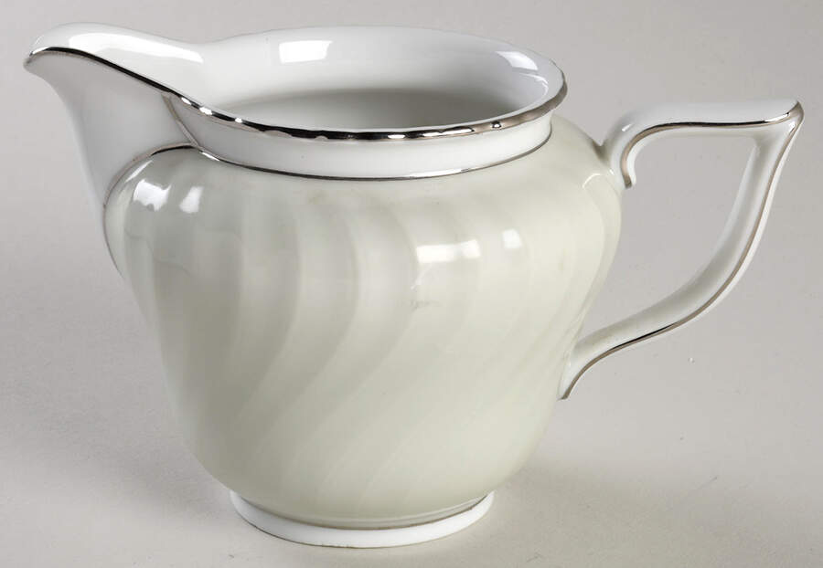 ROT171 Creamer by Royal Tettau-1