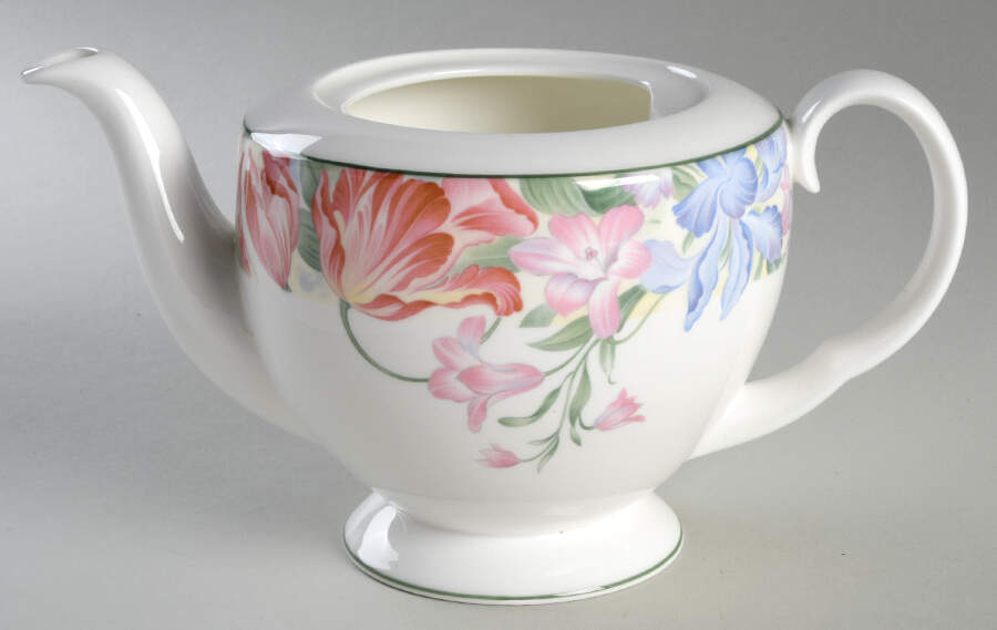 Fonteyn Teapot No Lid by Royal Albert-1