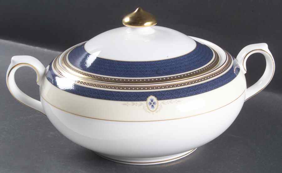 Challinor Round Covered Vegetable by Royal Doulton-1