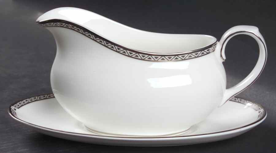 Dryden Gravy Boat & Underplate by Royal Doulton-1