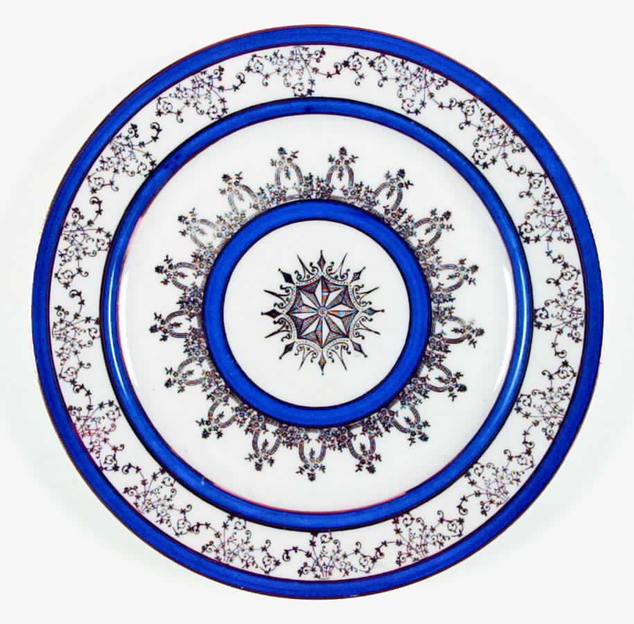 RYB14 Dinner Plate by Royal L B-1