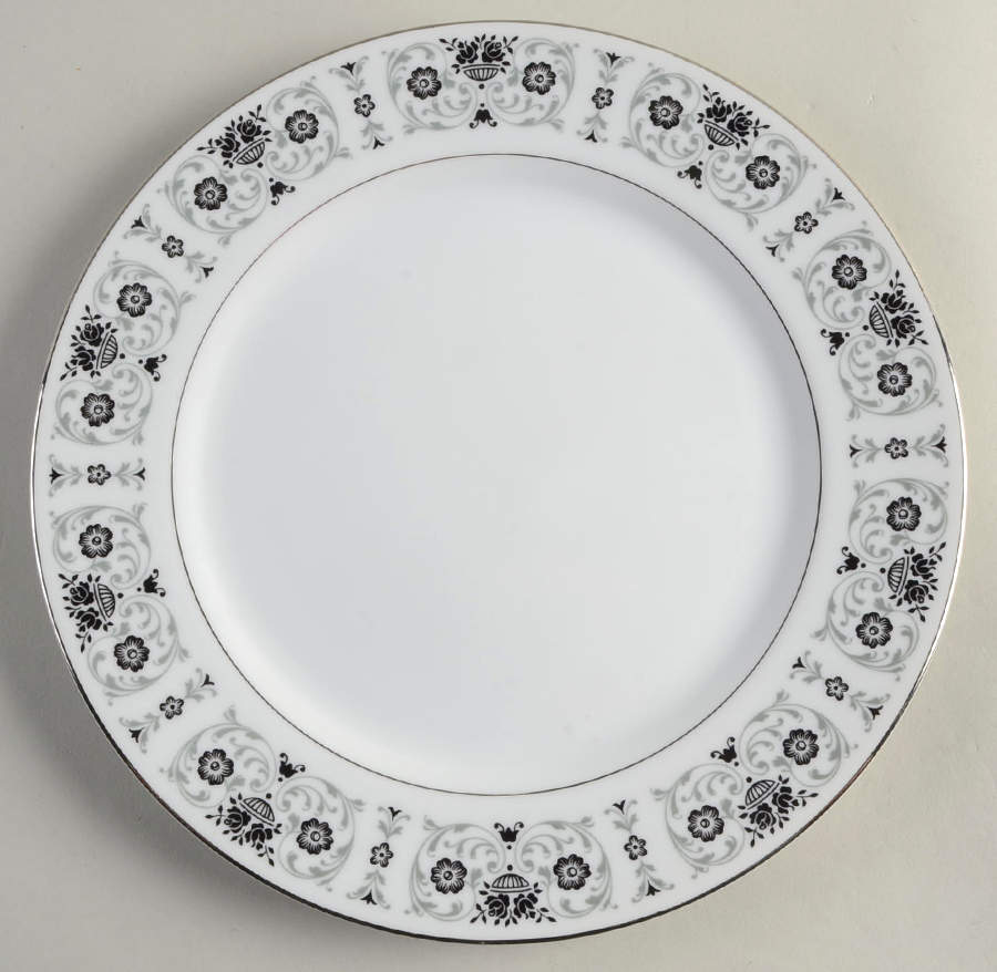Royal Princess Dinner Plate by Royal Song-1