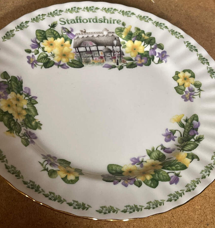English Country Cottages Salad Plate by Royal Albert-1