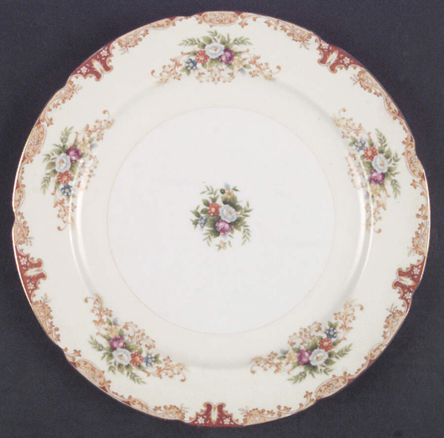 REM8 Dinner Plate by Rembrandt-1