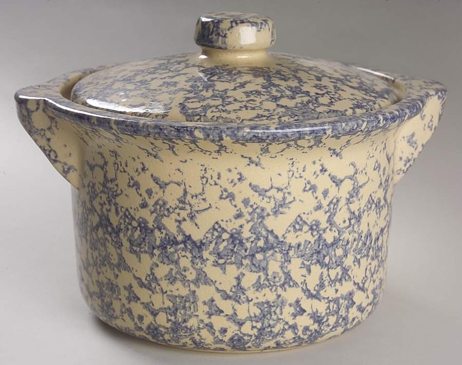 Spongeware Blue 2 Qt Round Covered Casserole by Robinson - Ransbottom-1