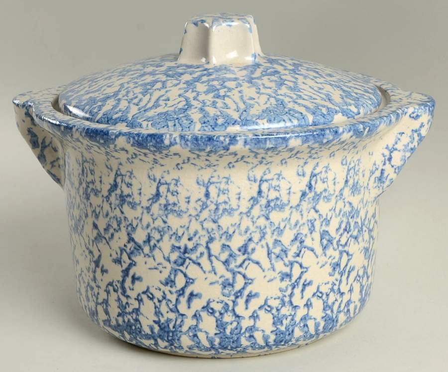 Spongeware Blue 2.5 Qt Round Covered Casserole by Robinson - Ransbottom-1