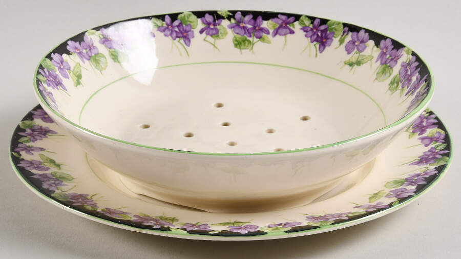 D5439 Pierced Berry Bowl and Underplate by Royal Doulton-1