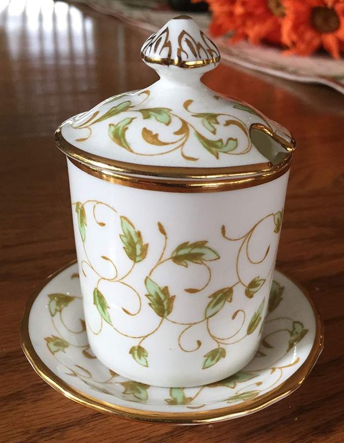 4696a Jam/Jelly & Lid W/Underplate by Royal Chelsea-1