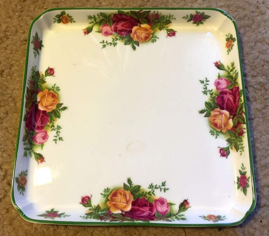 Old Country Roses White (Green Trim) 7" Square Tray by Royal Albert-1