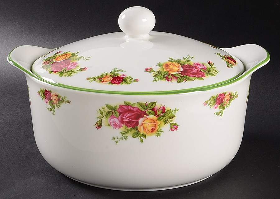 Old Country Roses White (Green Trim) 2.5 Qt Round Covered Casserole by Royal Albert-1