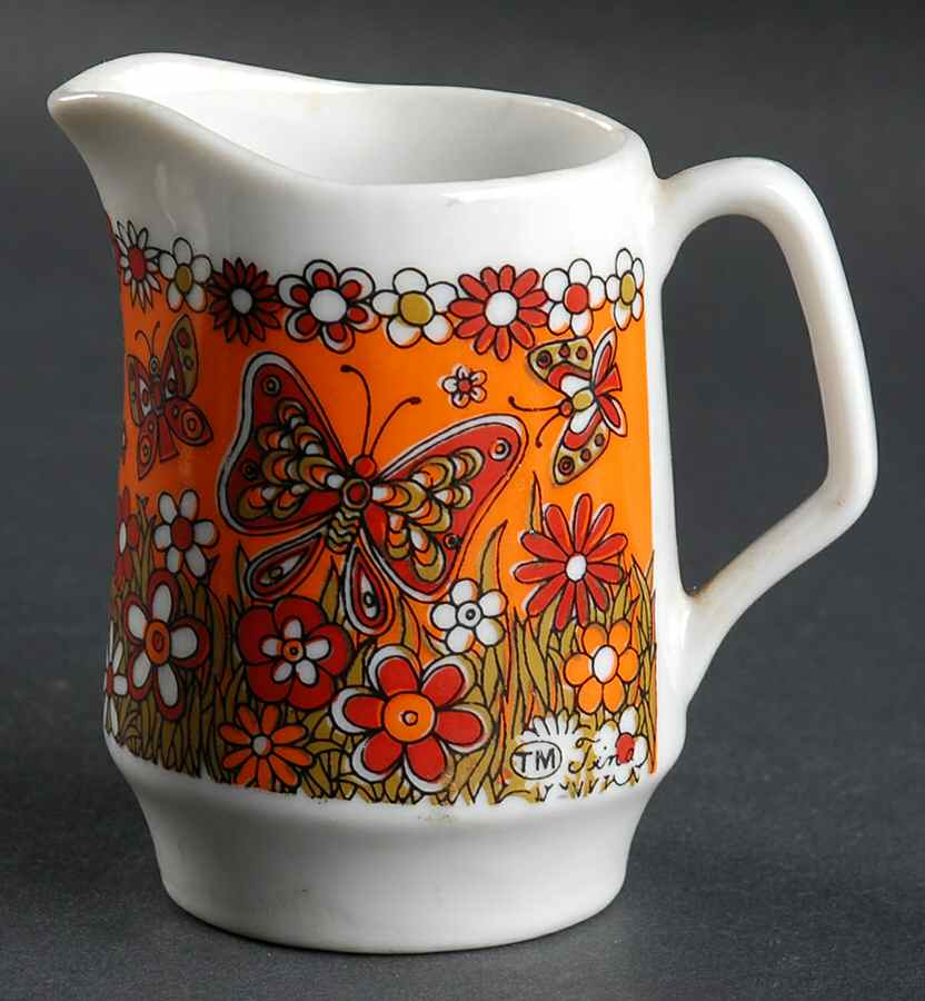 Harmony Mini Creamer by Royal Crown (Japan)-1