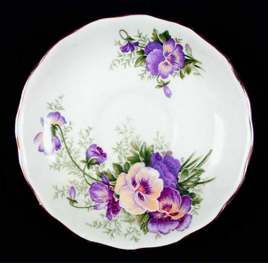 7102 Saucer by Royal Vale-1