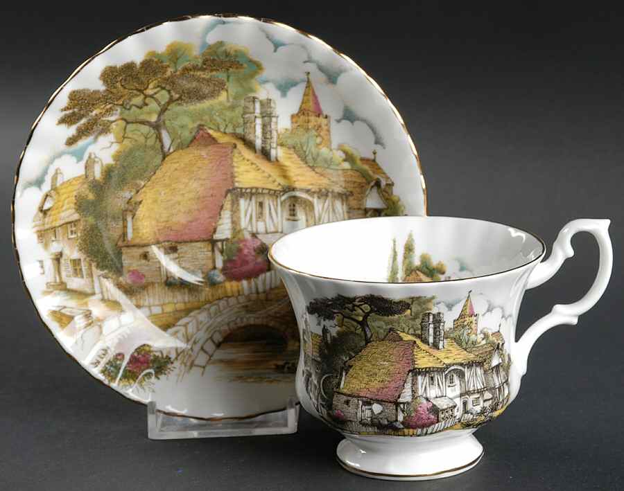 ROA73 Footed Cup & Saucer Set by Royal Albert-1