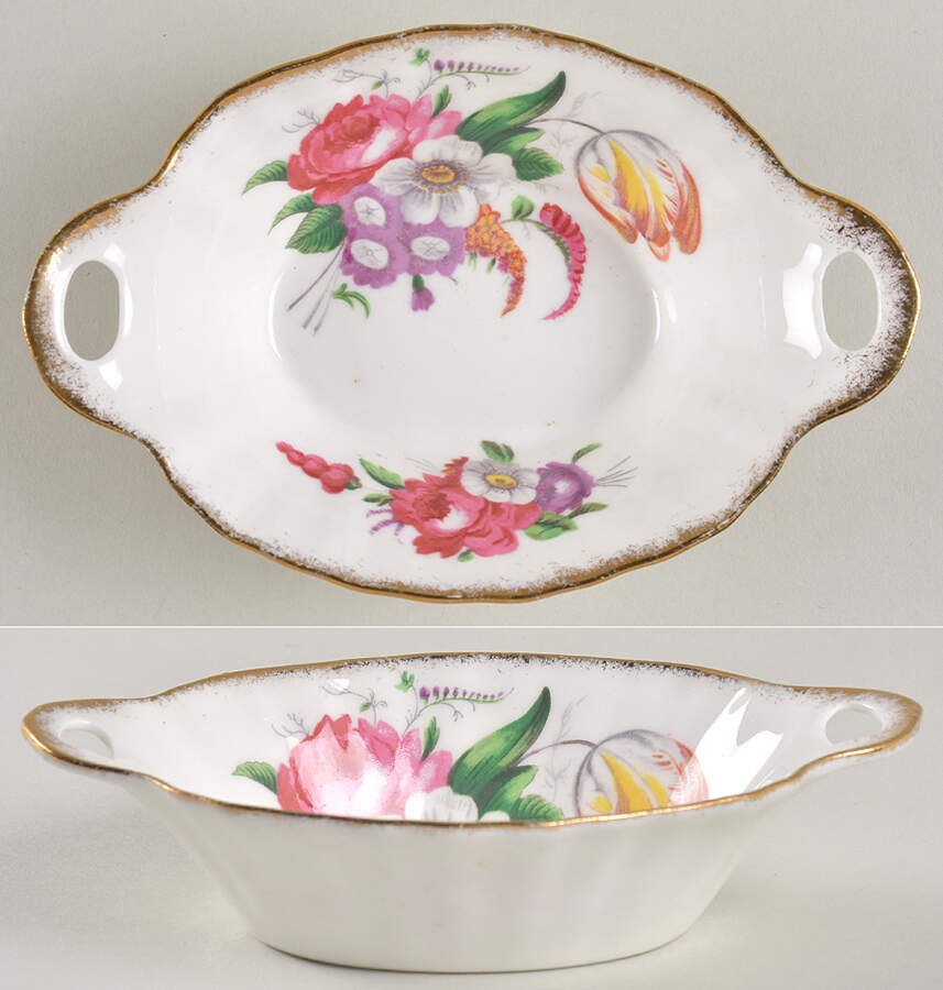 Lady Angela (Scalloped Gold Trim) 5" Oval Sweet Meat Dish by Royal Albert-1