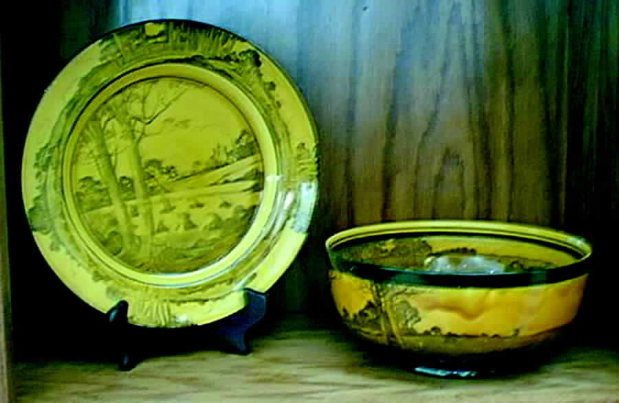 D1538 Dinner Plate by Royal Doulton-1
