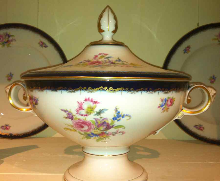 618 Sugar Bowl & Lid by Rosenthal - Continental-1