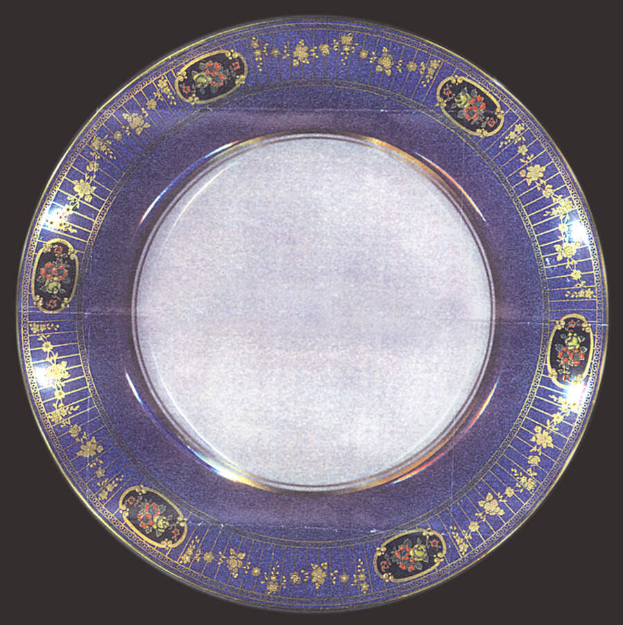H1279 Luncheon Plate by Royal Doulton-1