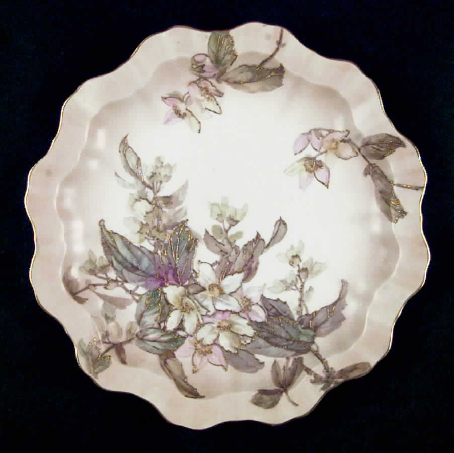 C2814 Luncheon Plate by Royal Doulton-1