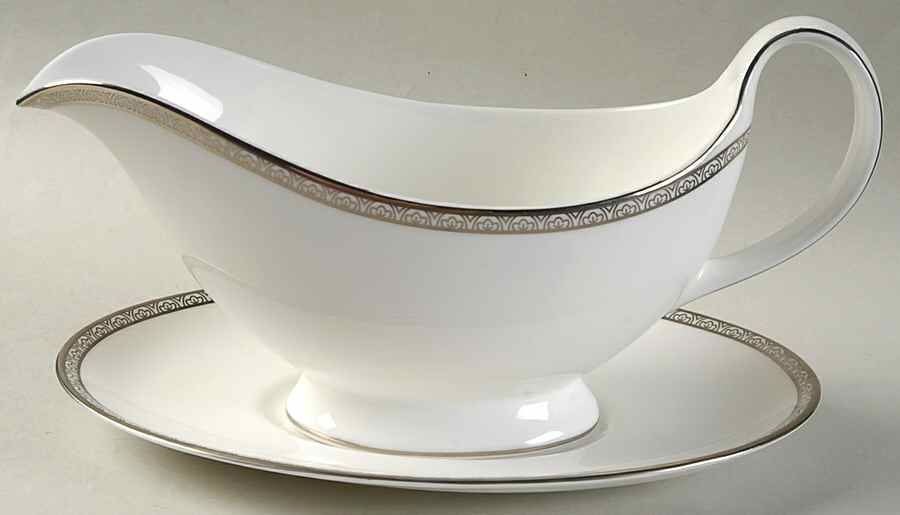 Coleridge Gravy Boat & Underplate by Royal Doulton-1