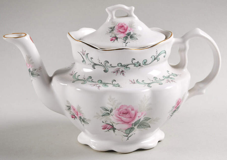 RPN2 Teapot & Lid by Royal Patrician-1