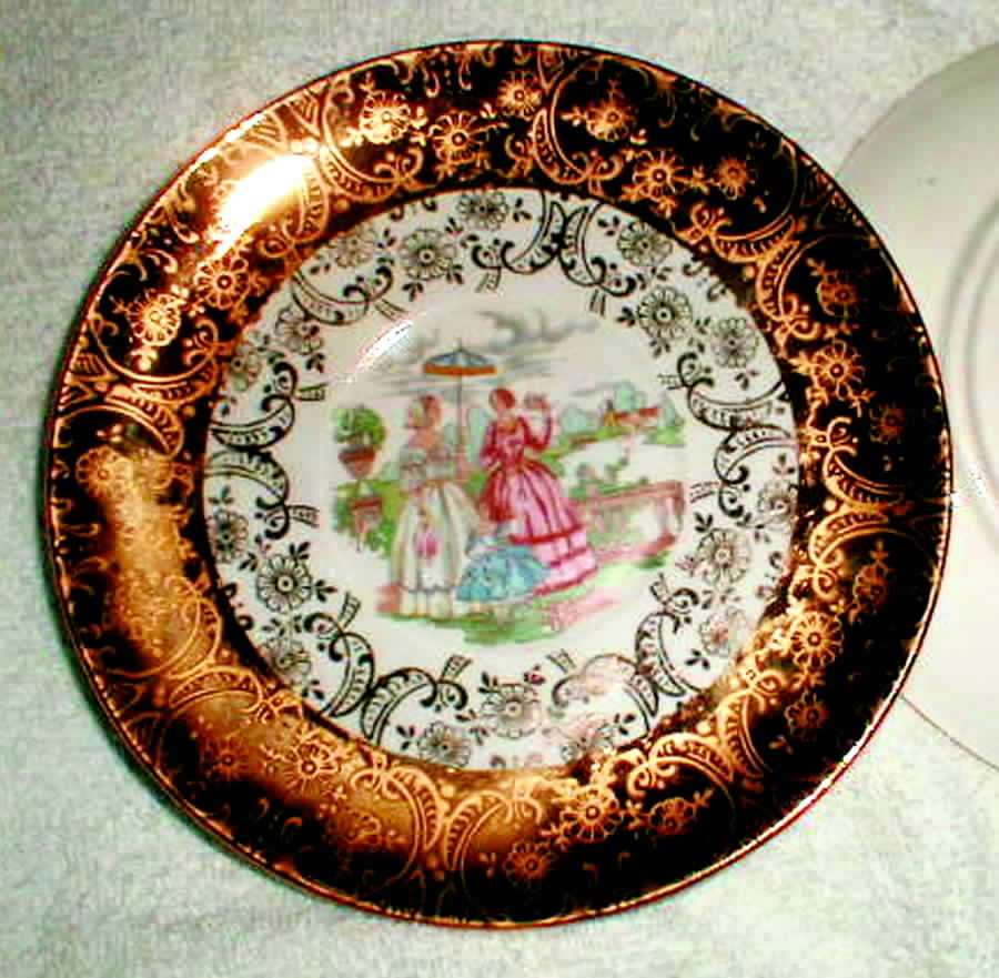 RYL153 Saucer by Royal (USA)-1