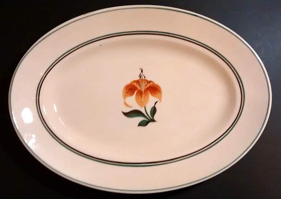Jenny 11" Oval Serving Platter by Royal Copenhagen-1