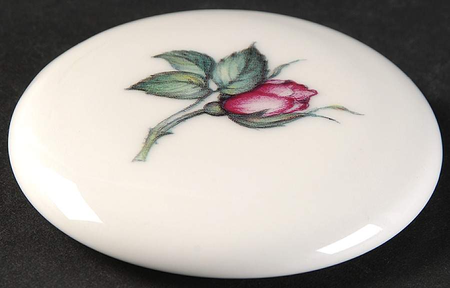 Redoute Roses Lid for Lancaster & Eleanor Mugs by Roy Kirkham-1