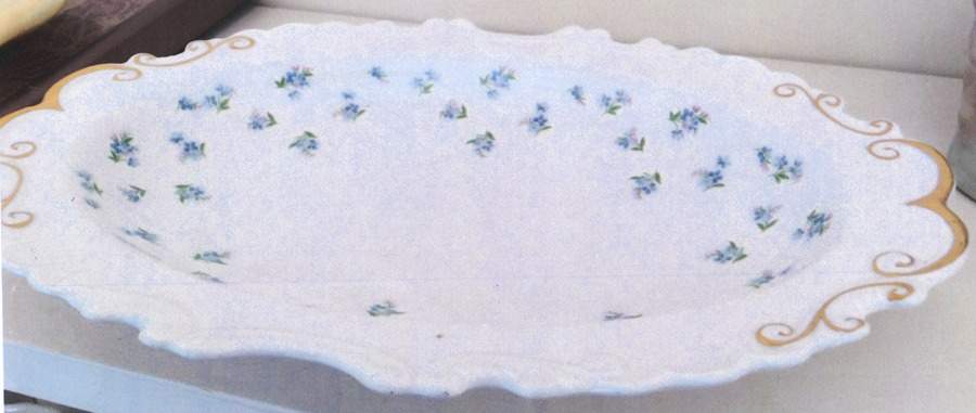 Blue Heaven (Fan Embossed) Regal Tray by Royal Albert-1