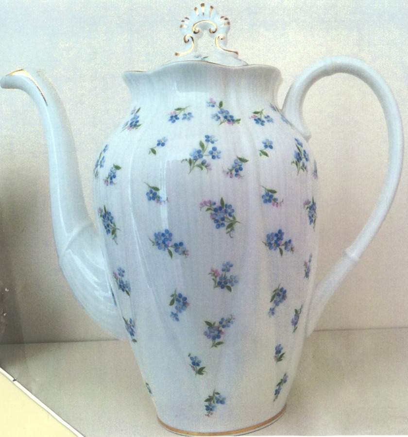 Blue Heaven (Fan Embossed) Coffee Pot & Lid by Royal Albert-1