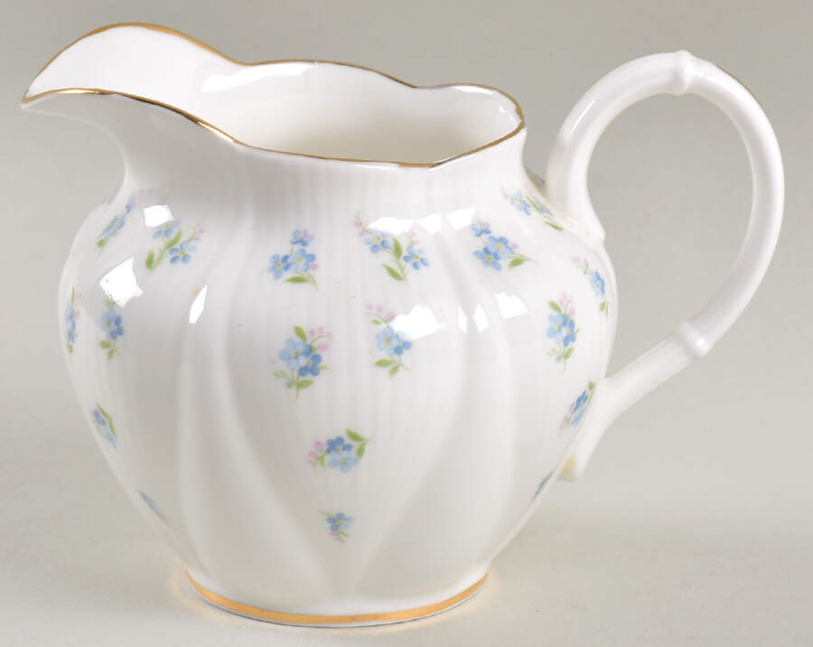 Blue Heaven (Fan Embossed) Creamer by Royal Albert-1