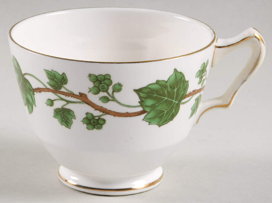 ROV15 Footed Cup by Royal Victoria-1