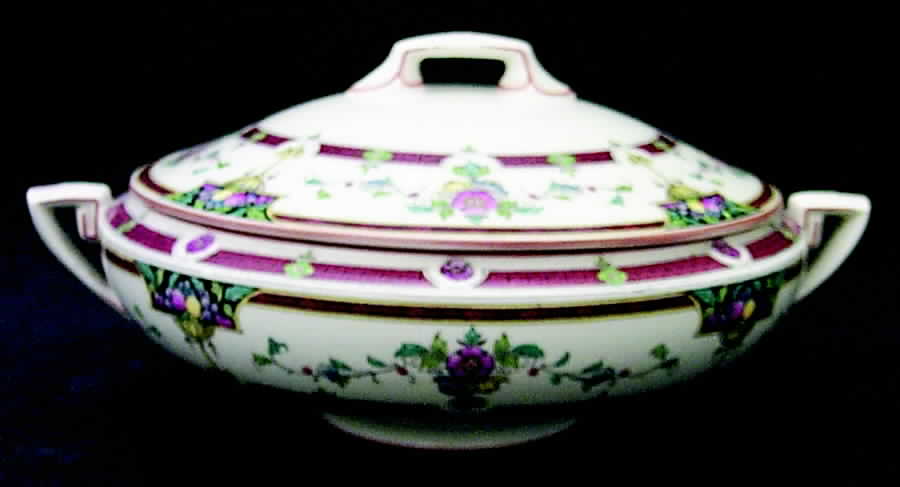 Orlando Round Covered Vegetable by Royal Worcester-1