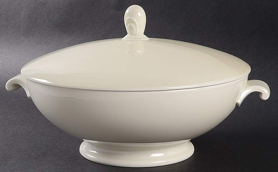 Aida (Cream) Round Covered Vegetable by Rosenthal - Continental-1