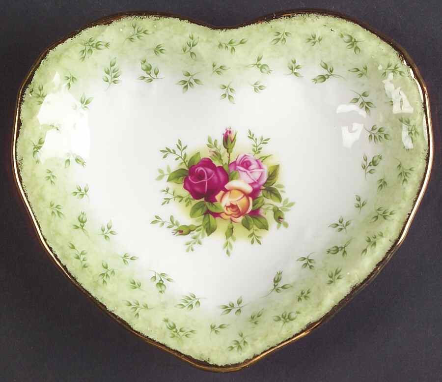 Old Country Roses Green Border Heart Shaped Tray by Royal Albert-1