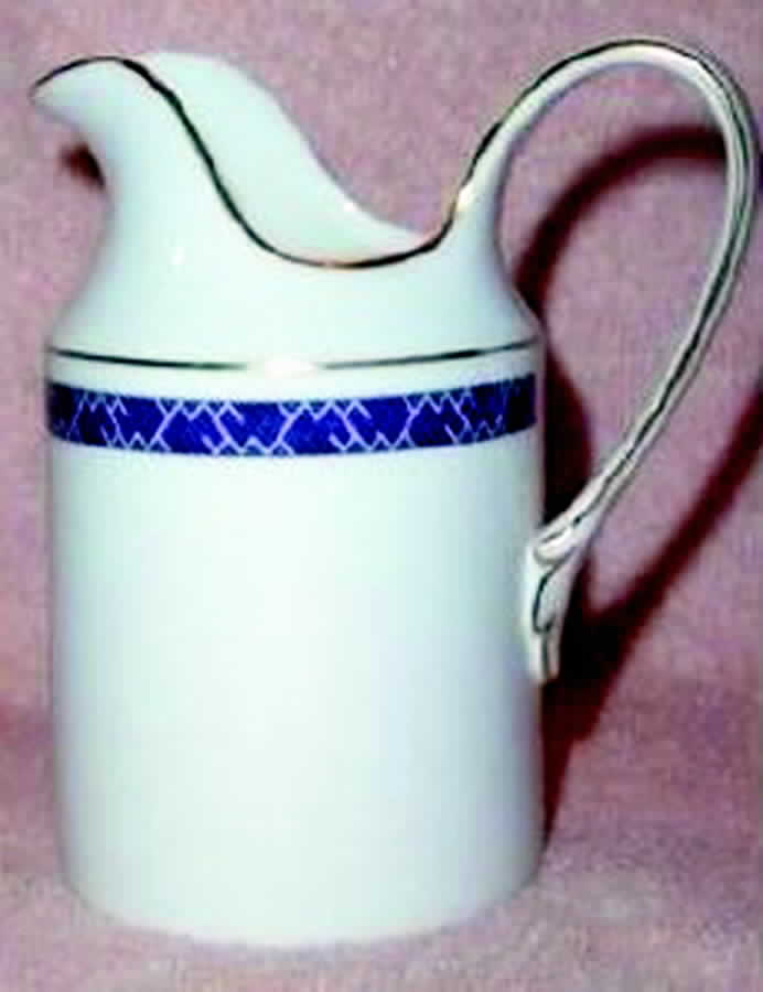 Centre Court Creamer by Royal Doulton-1
