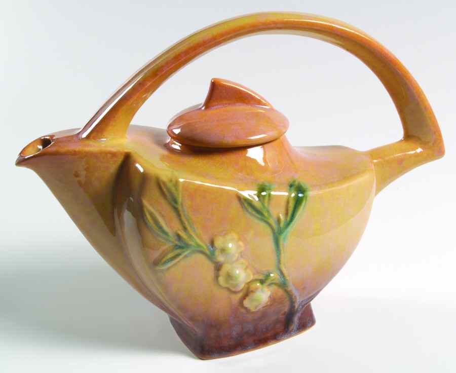 Wincraft Apricot (Tan) Teapot & Lid by Roseville-1