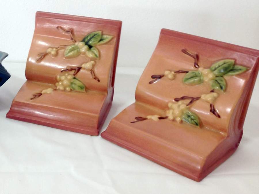 Snowberry Dusty Rose (Pink) China Bookend - Set of 2 by Roseville-1