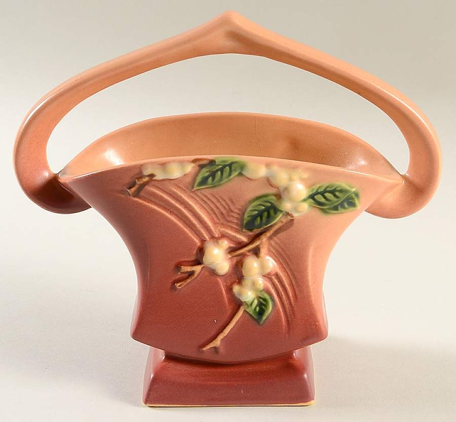 Snowberry Dusty Rose (Pink) 7" Handled Basket by Roseville-1