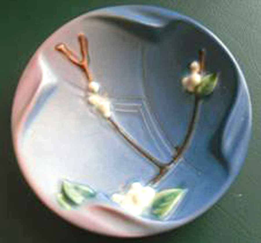 Snowberry Persian Blue Round Ashtray by Roseville-1