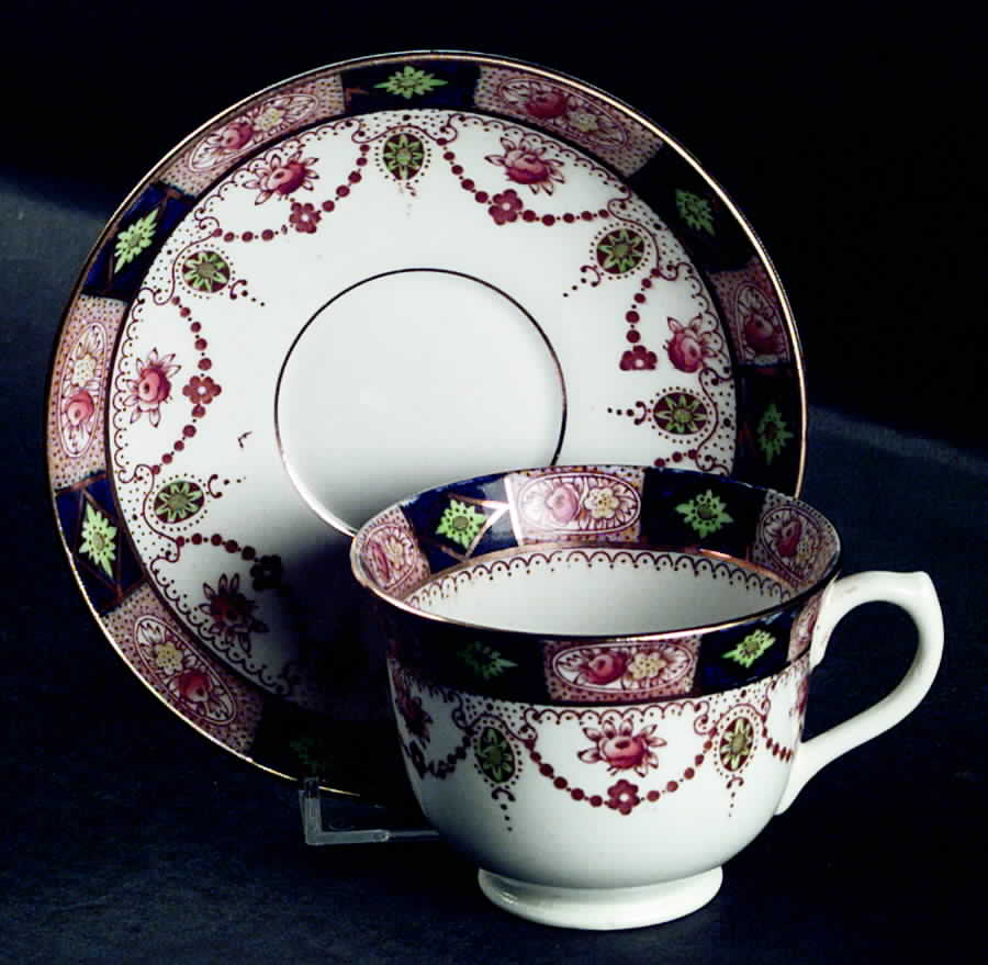3775 Footed Cup & Saucer Set by Royal Vale-1