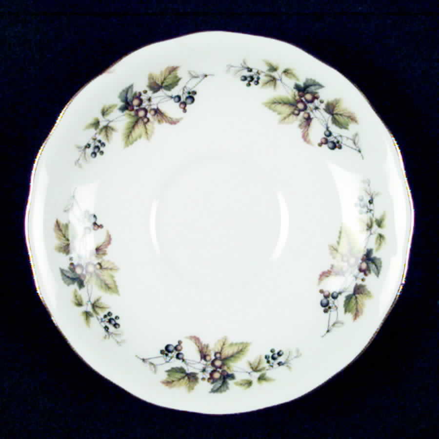RVA34 Saucer by Royal Vale-1