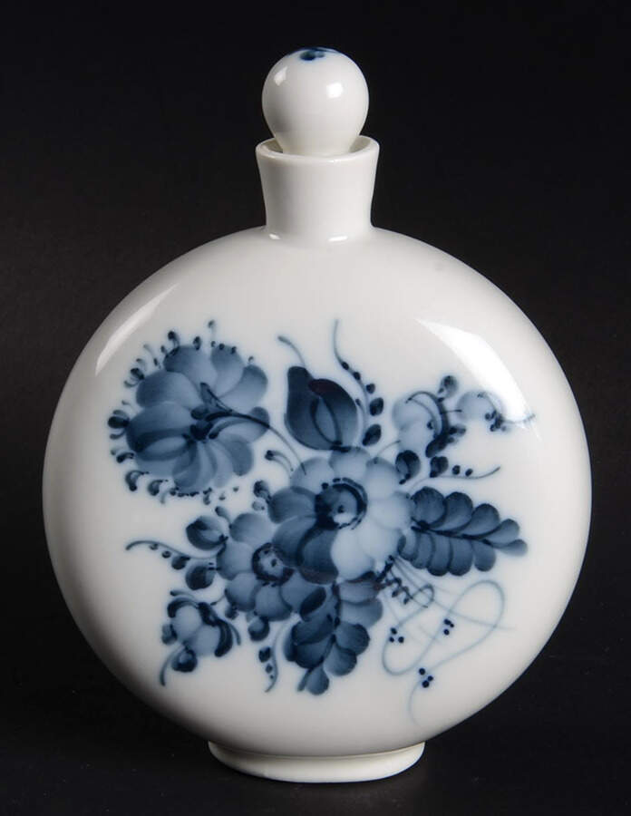 Blue Bouquet Tea Caddy & Lid by Royal Copenhagen-1