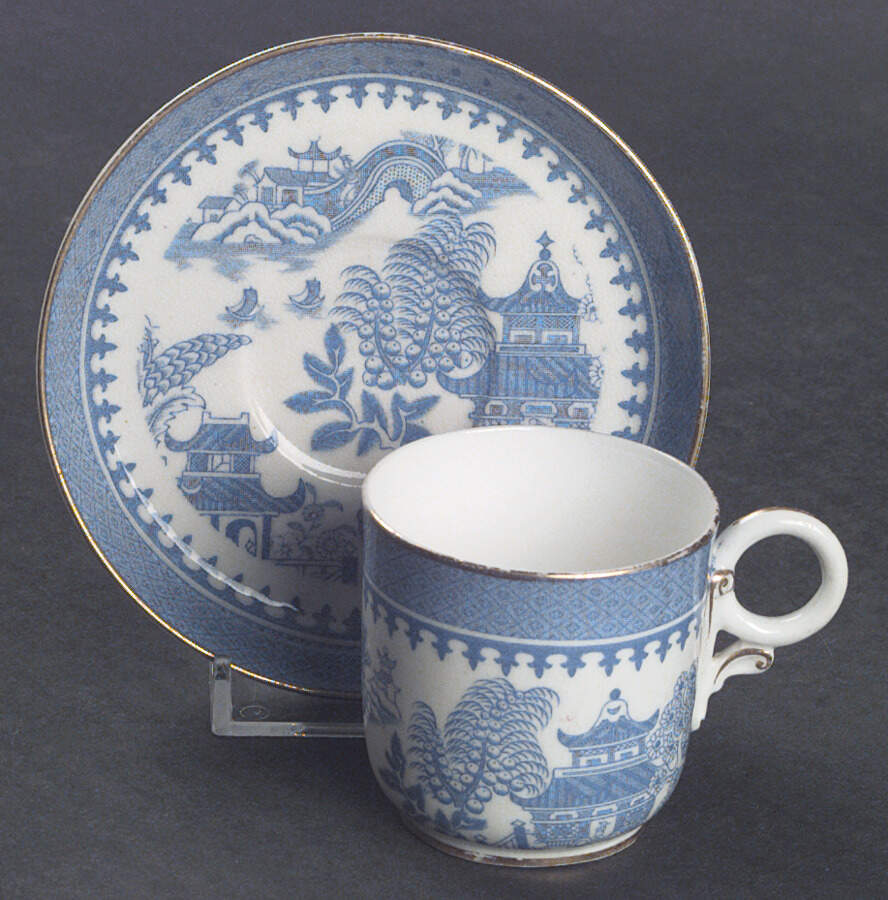 Blue Willow (B750 Gold Trim) Flat Demitasse Cup & Saucer Set by Royal Worcester-1